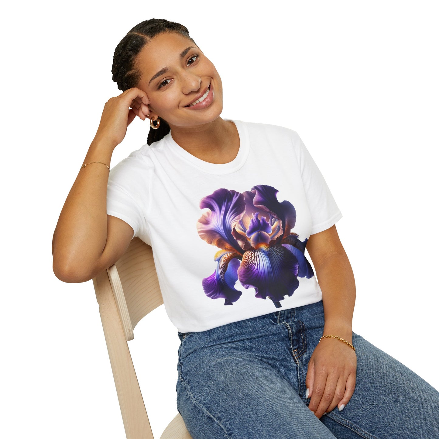 Hazte notar con nuestra exclusiva camiseta con diseño de flores de iris
